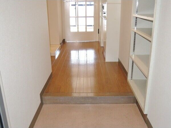 AZUR　TORIIの物件内観写真