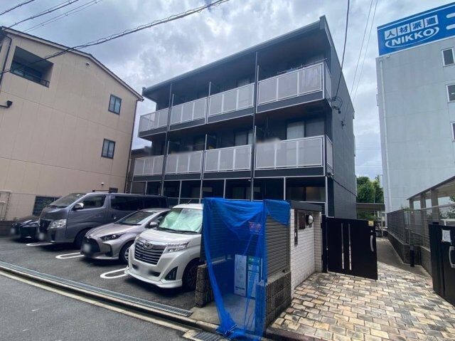 レオパレス日置の物件外観写真