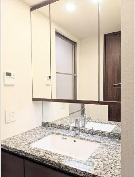 プラウドタワー名古屋久屋大通公園の物件内観写真