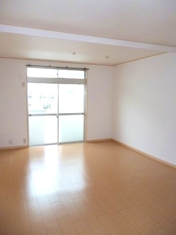 高畑駅 バス21分  八百島下車：停歩2分 2階の物件内観写真