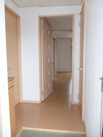 高畑駅 バス21分  八百島下車：停歩2分 2階の物件内観写真