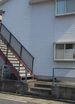 高畑駅 バス21分  八百島下車：停歩2分 2階の物件内観写真