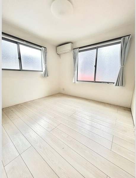 若宮町1丁目戸建の物件内観写真