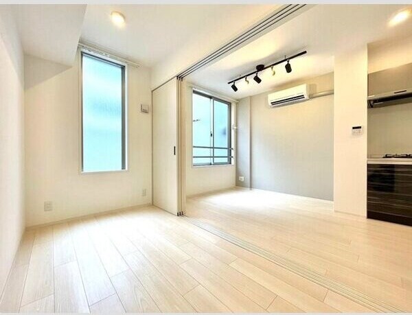 リーデンス名古屋駅西の物件内観写真