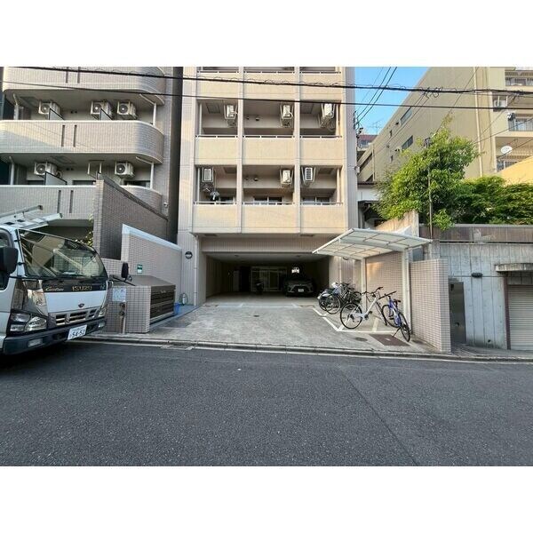 クレスト覚王山の物件外観写真