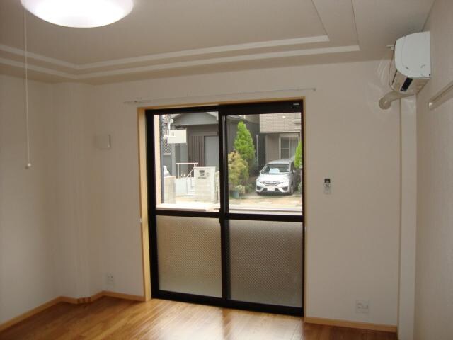 ウェル　ＩＺＵＭＩの物件内観写真