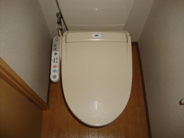 ウェル　ＩＺＵＭＩの物件内観写真