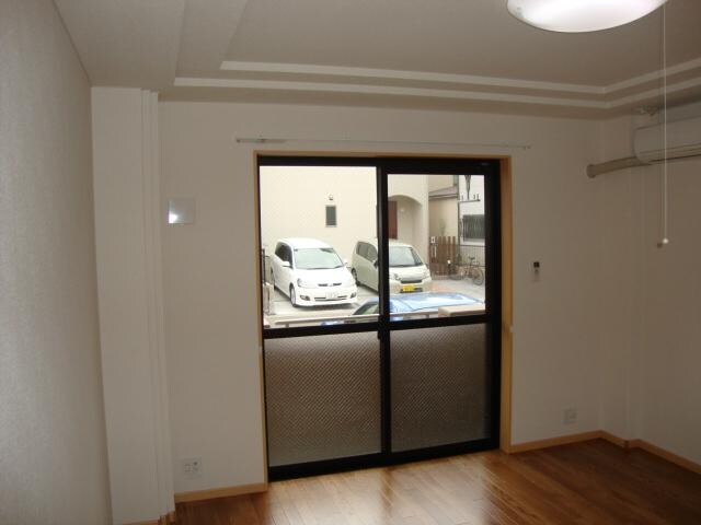 ウェル　ＩＺＵＭＩの物件内観写真