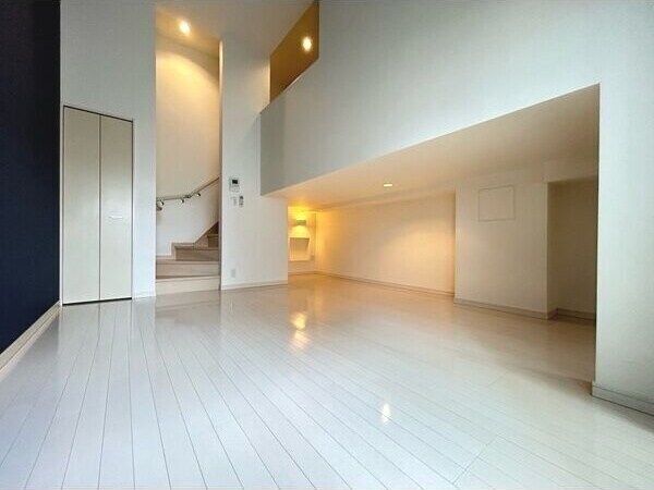 カーサ・フィオーレRの物件内観写真