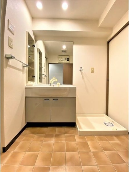 バンベール金山の物件内観写真