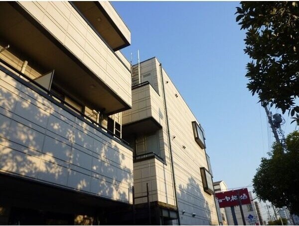 アヴェニュー高畑の物件外観写真