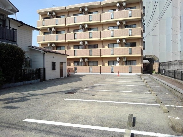 アベニュー名駅の物件外観写真