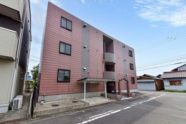 アピエス5の物件外観写真