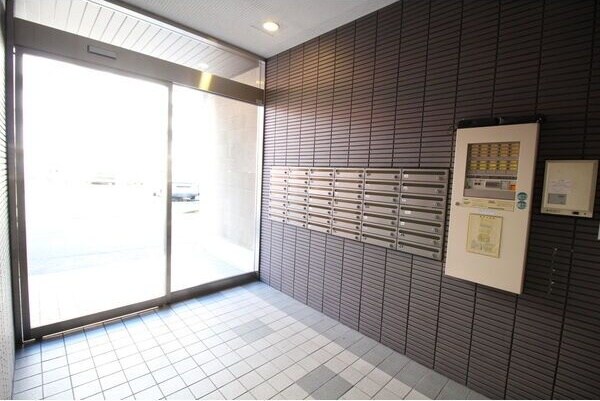 サンマール牛巻の物件外観写真