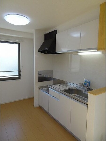 モデッサ芳野Sの物件内観写真