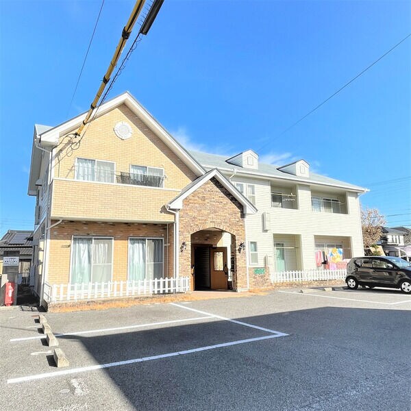 ユーハイツパーシモンの物件外観写真