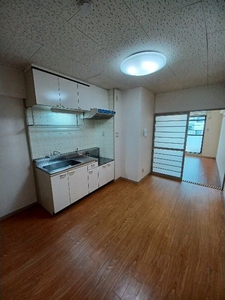 レスカール千代田の物件内観写真