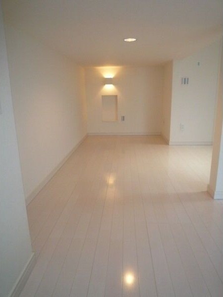 エムズガーデンの物件内観写真