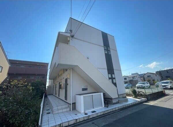 高畑駅 徒歩4分 2階の物件外観写真