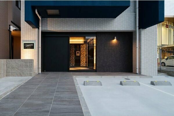 RESIDENCIA御器所の物件外観写真