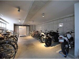 泉アパートメントの物件外観写真