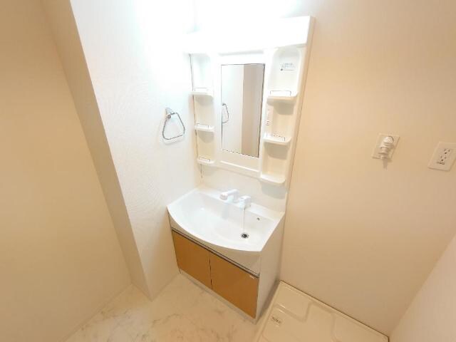 オ　ソレイユ呼続の物件内観写真