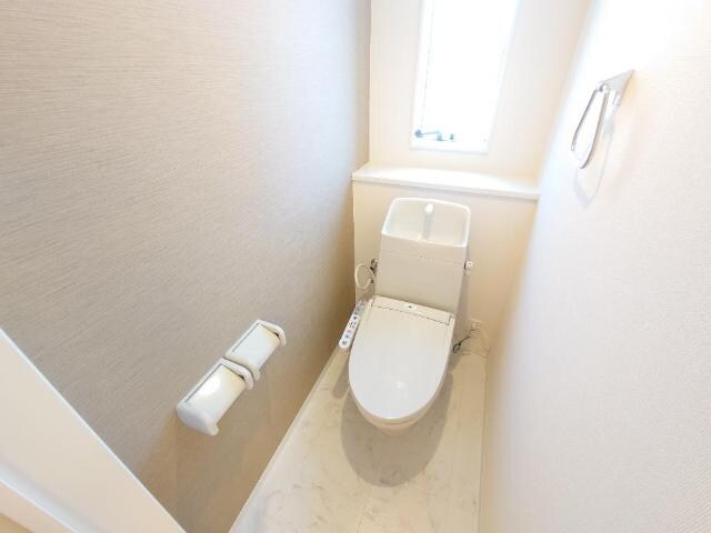 オ　ソレイユ呼続の物件内観写真