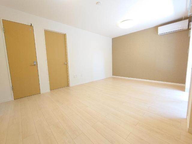 オ　ソレイユ呼続の物件内観写真