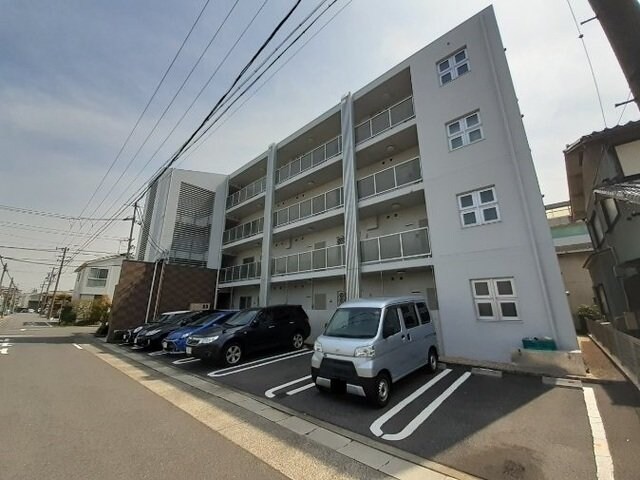 ル・キャステルの物件外観写真