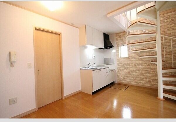 丸ノ内駅 徒歩4分 1階の物件内観写真