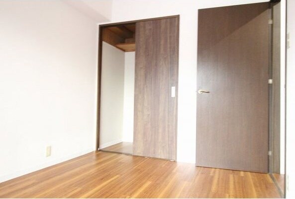 ビラ三秀山中の物件内観写真