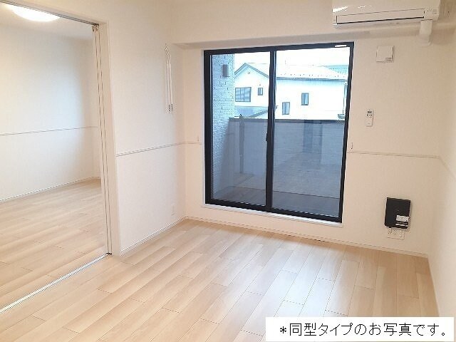 ヒカルサ名古屋港区大西Ⅱの物件内観写真