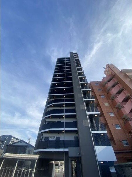 リシュドール川名駅の物件外観写真