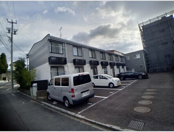 レオパレスクレオの物件外観写真