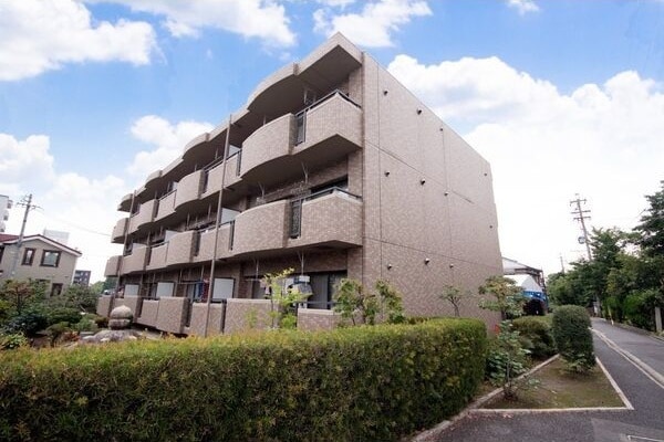 愛知県名古屋市千種区城山町１丁目の物件外観写真