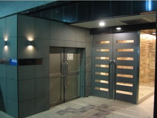 伏見駅 徒歩2分 5階の物件外観写真