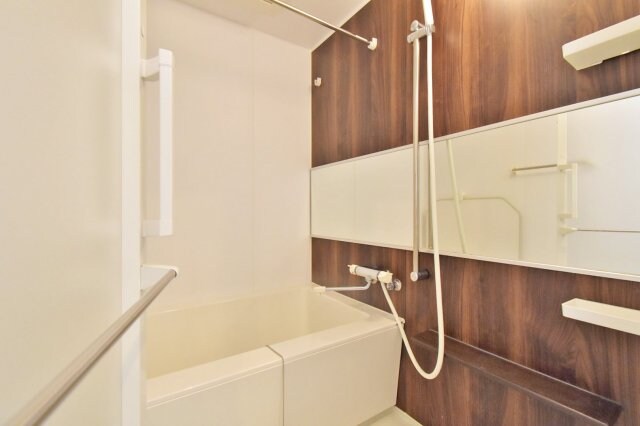 セレニティー名駅の物件内観写真