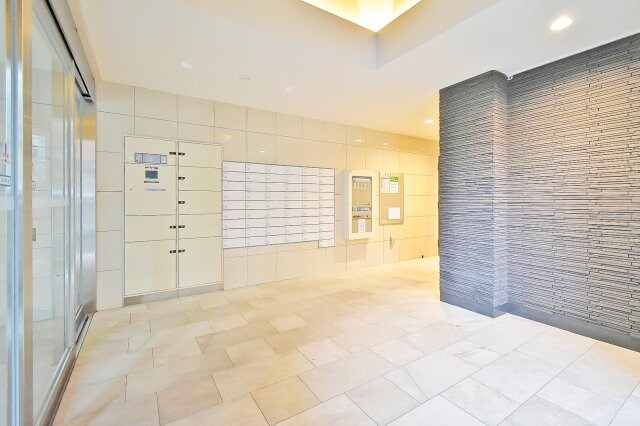 セレニティー名駅の物件外観写真