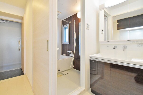 セレニティー名駅の物件内観写真