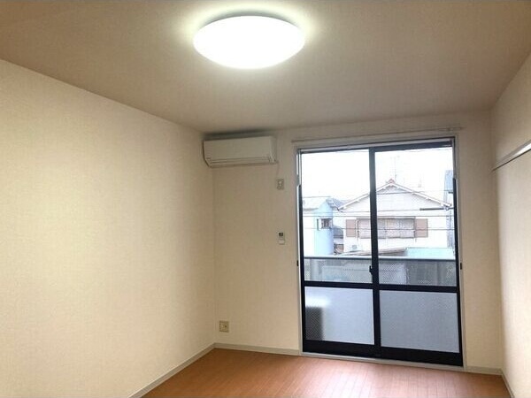 クレベール庄内緑地の物件内観写真