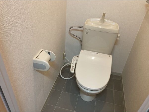 クレベール庄内緑地の物件内観写真