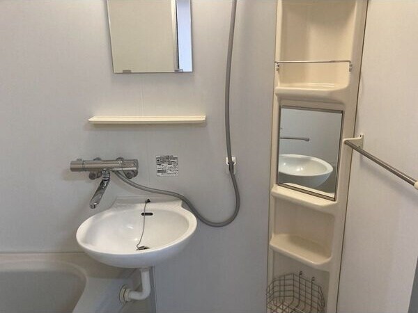 クレベール庄内緑地の物件内観写真