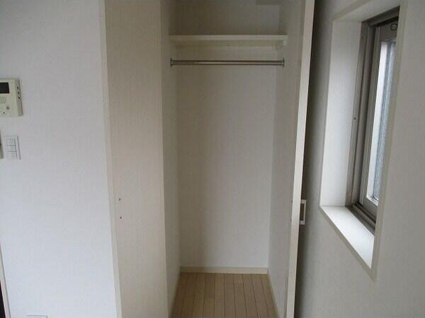 izumiの物件内観写真