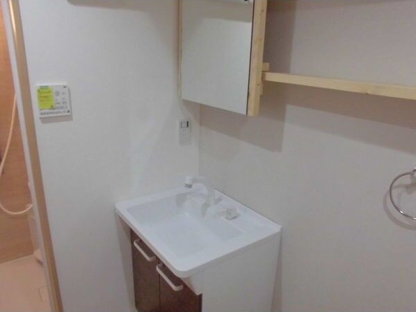 アースクエイク花塚の物件内観写真