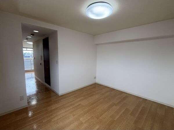 ヴァリエ東別院の物件内観写真