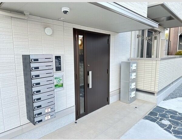 クラージュの物件外観写真