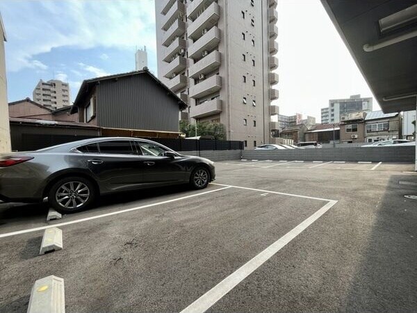 GRANDUKE代官町reversoの物件外観写真