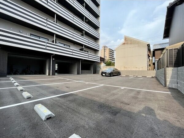 GRANDUKE代官町reversoの物件外観写真