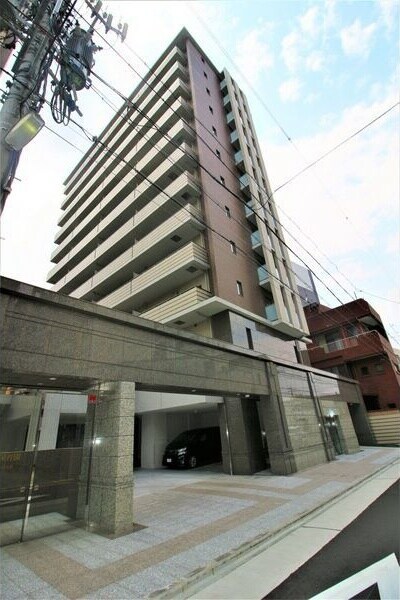 リンパクマンションの物件外観写真