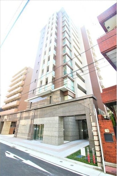 リンパクマンションの物件外観写真